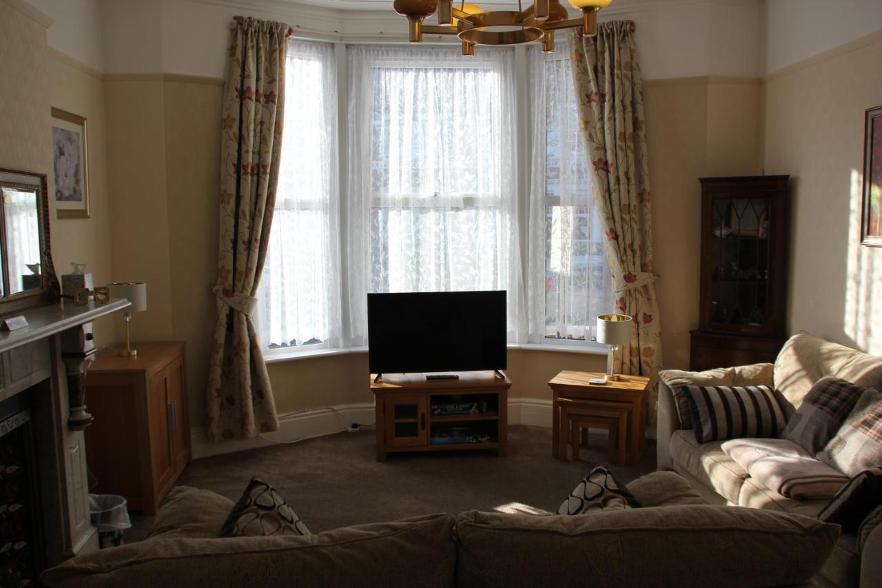 Candlelight Apartment Minehead Bagian luar foto