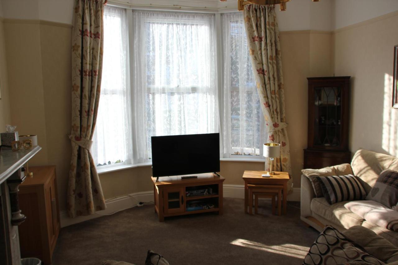 Candlelight Apartment Minehead Bagian luar foto
