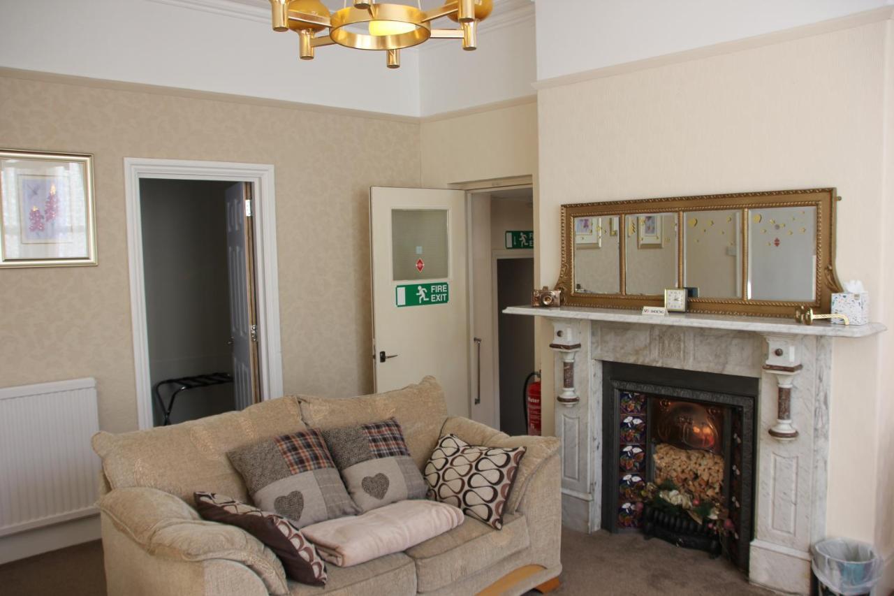 Candlelight Apartment Minehead Bagian luar foto