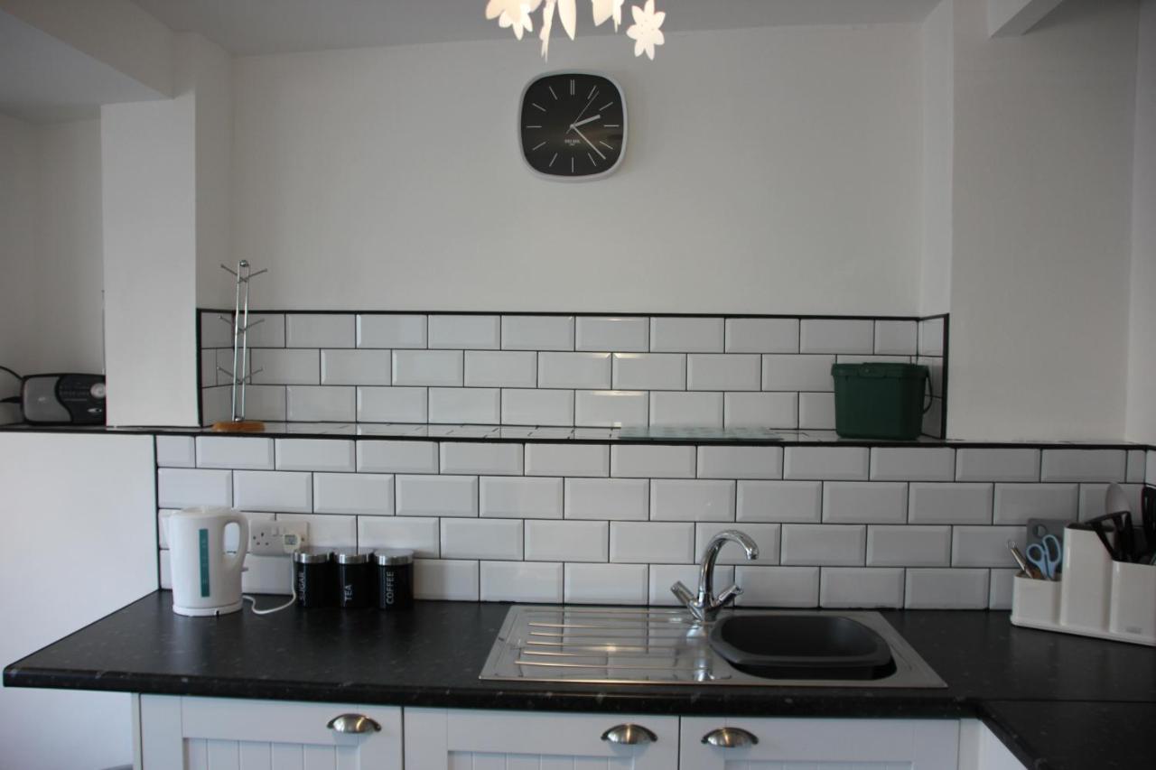 Candlelight Apartment Minehead Bagian luar foto