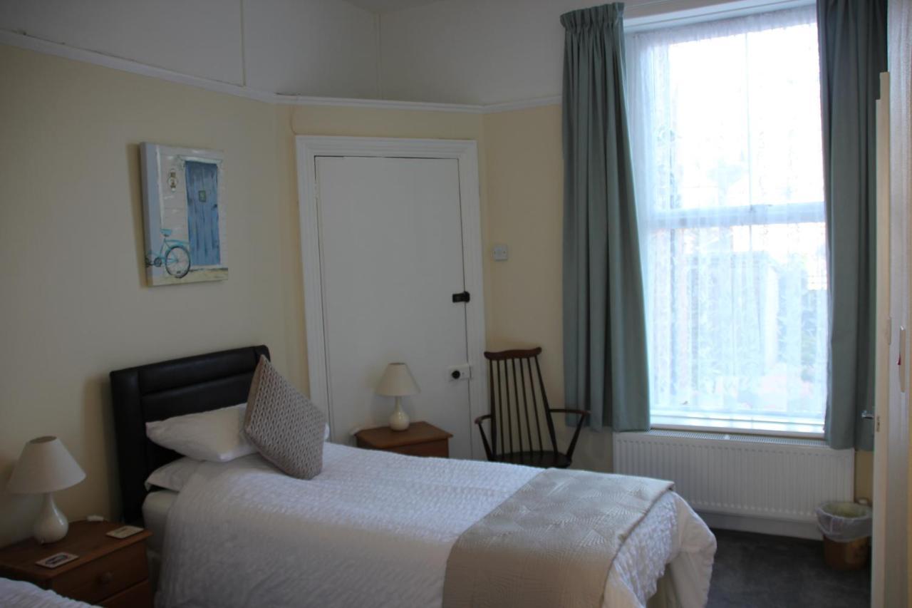 Candlelight Apartment Minehead Bagian luar foto