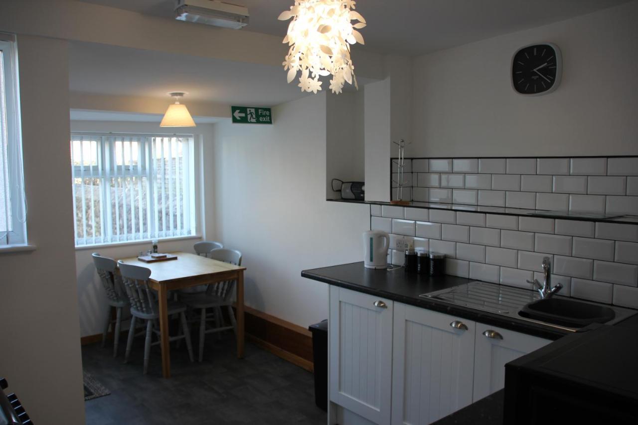 Candlelight Apartment Minehead Bagian luar foto